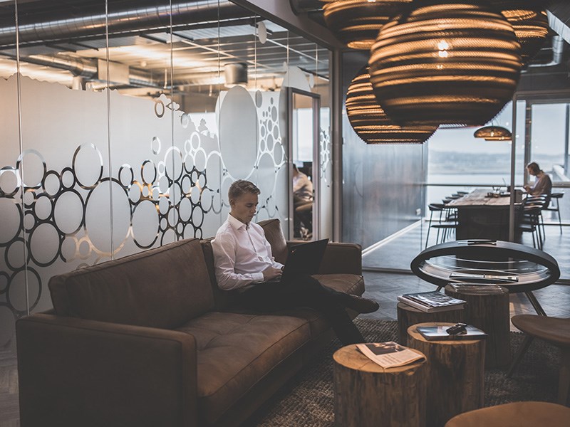 About RareWine Invest